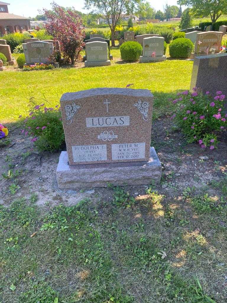 Rudolpha E. "Duffy" Lucas's grave. Photo 2
