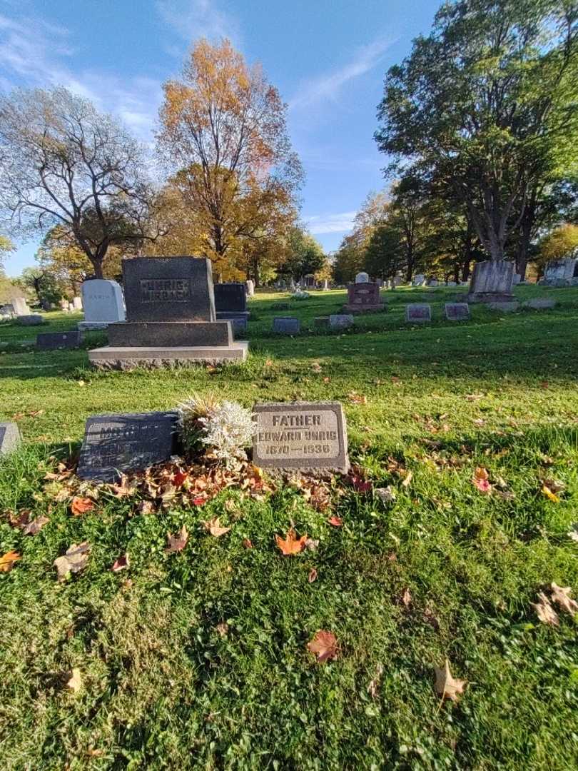 Edward Uhrig's grave. Photo 1