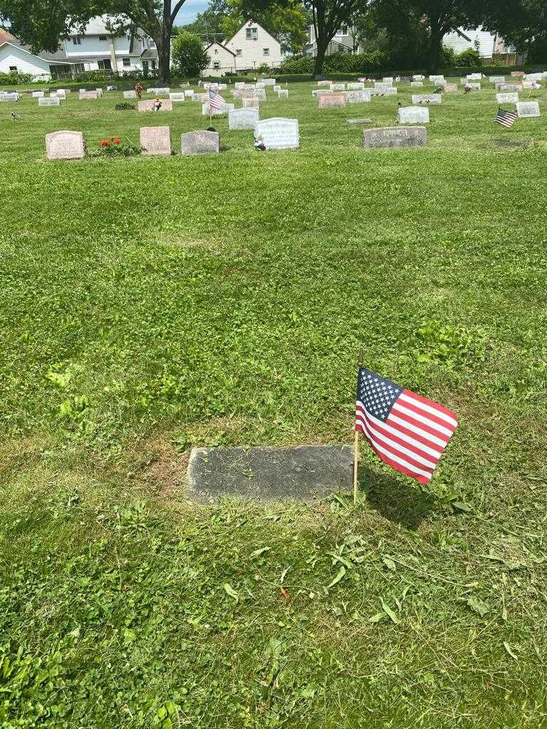 Melvin J. Klosheim's grave. Photo 2