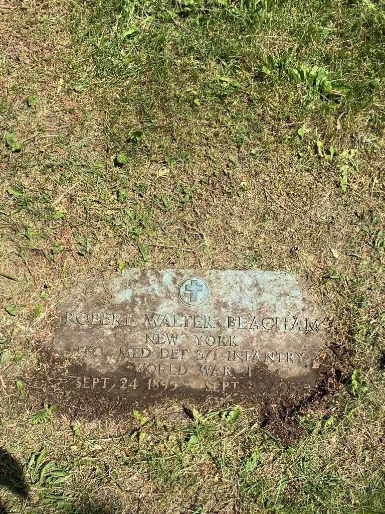 Robert Walter Beacham's grave. Photo 3