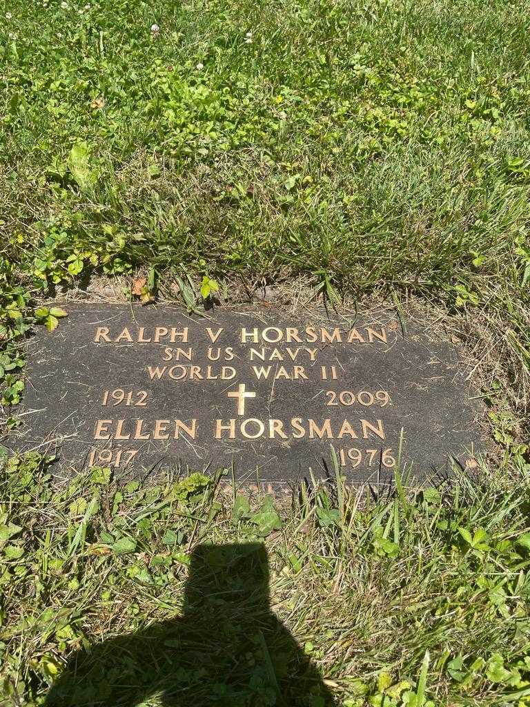 Ralph V. Horsman's grave. Photo 3