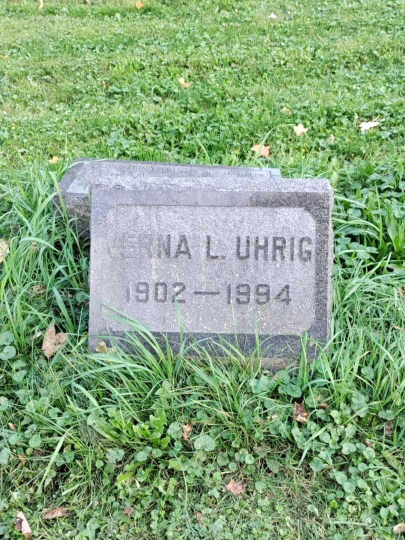 Verna L. Uhrig's grave. Photo 2