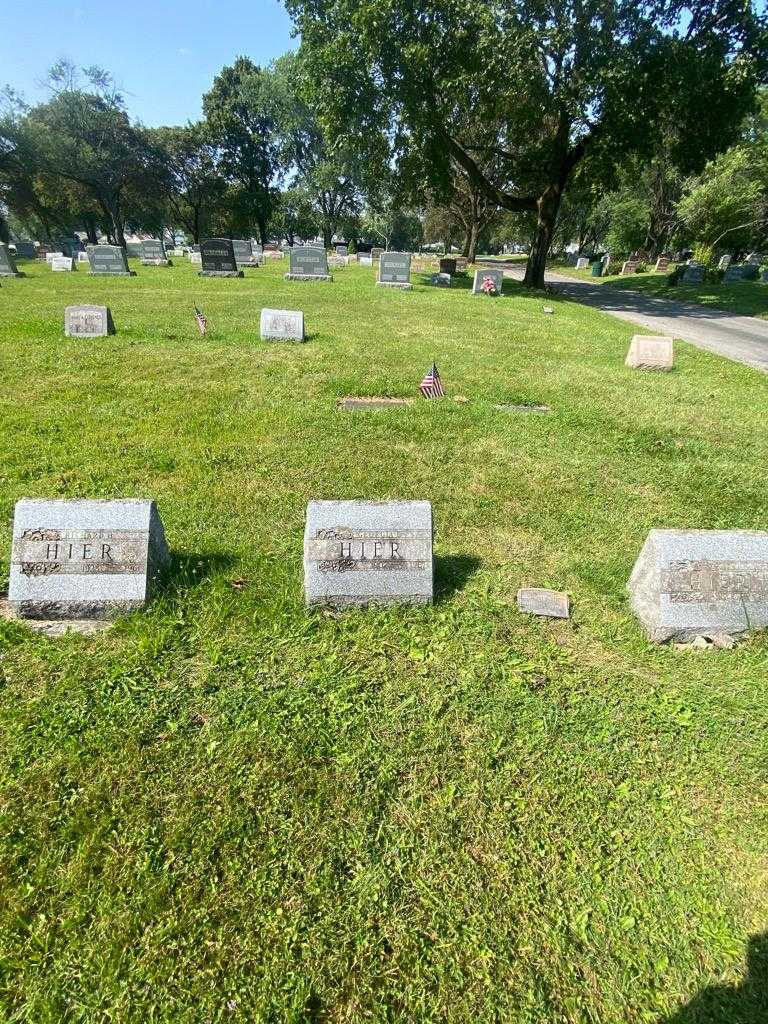 Georgia E. Hier's grave. Photo 1