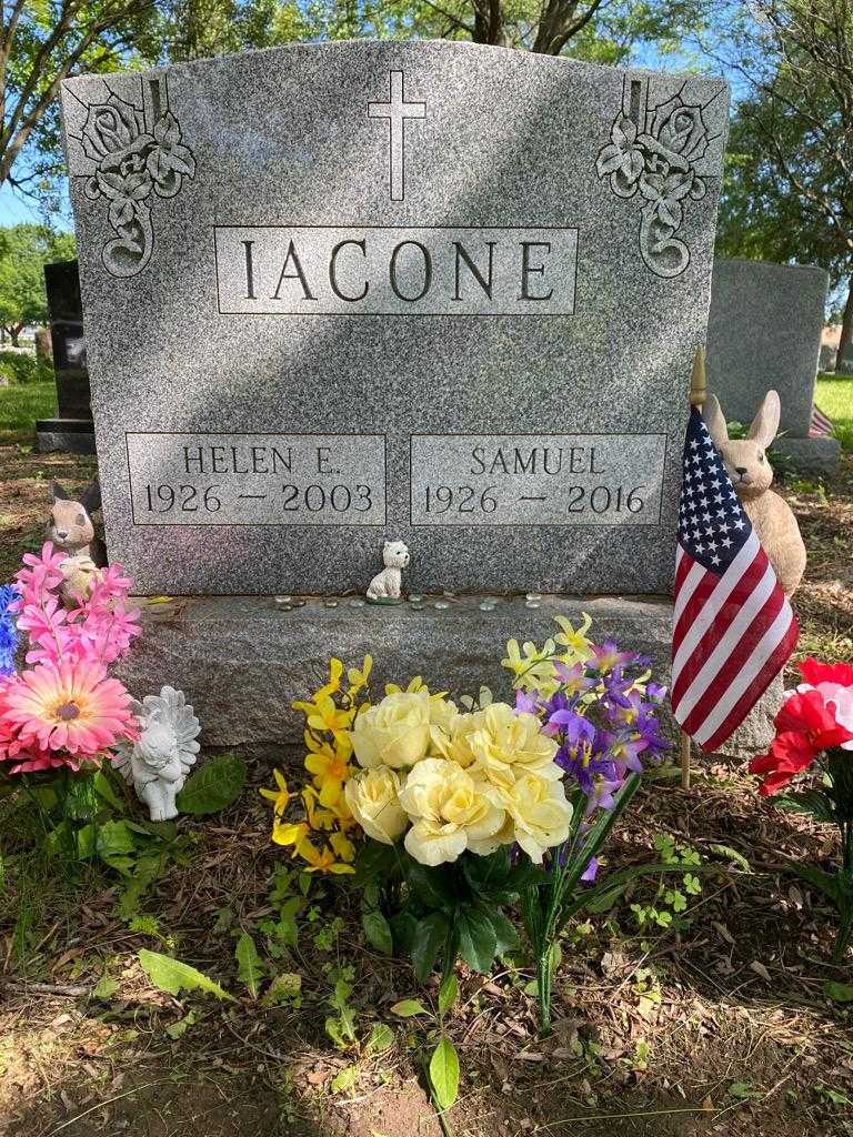 Helen E. Iacone's grave. Photo 2