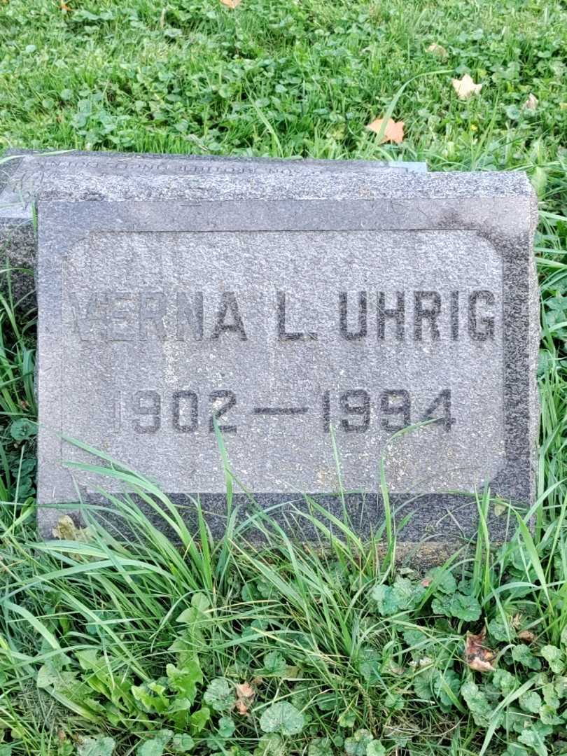 Verna L. Uhrig's grave. Photo 3