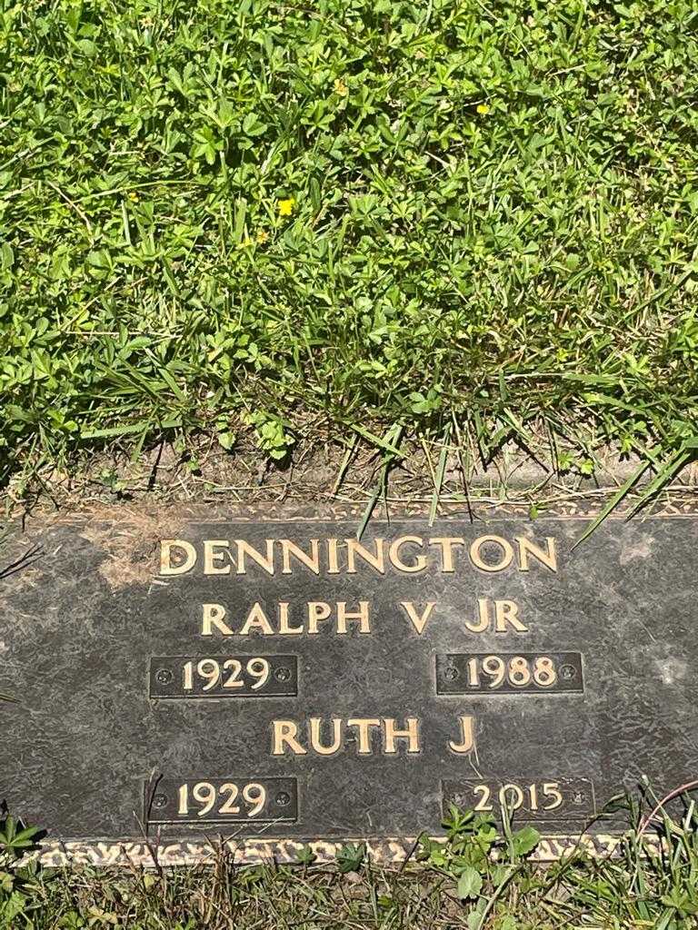 Ruth J. Dennington's grave. Photo 3