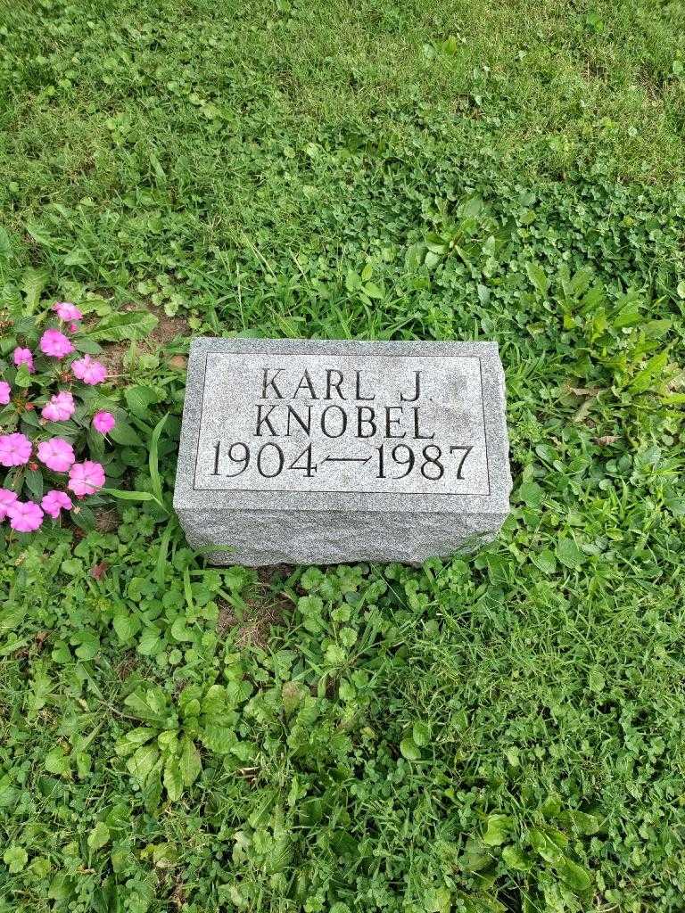 Karl J. Knobel's grave. Photo 2
