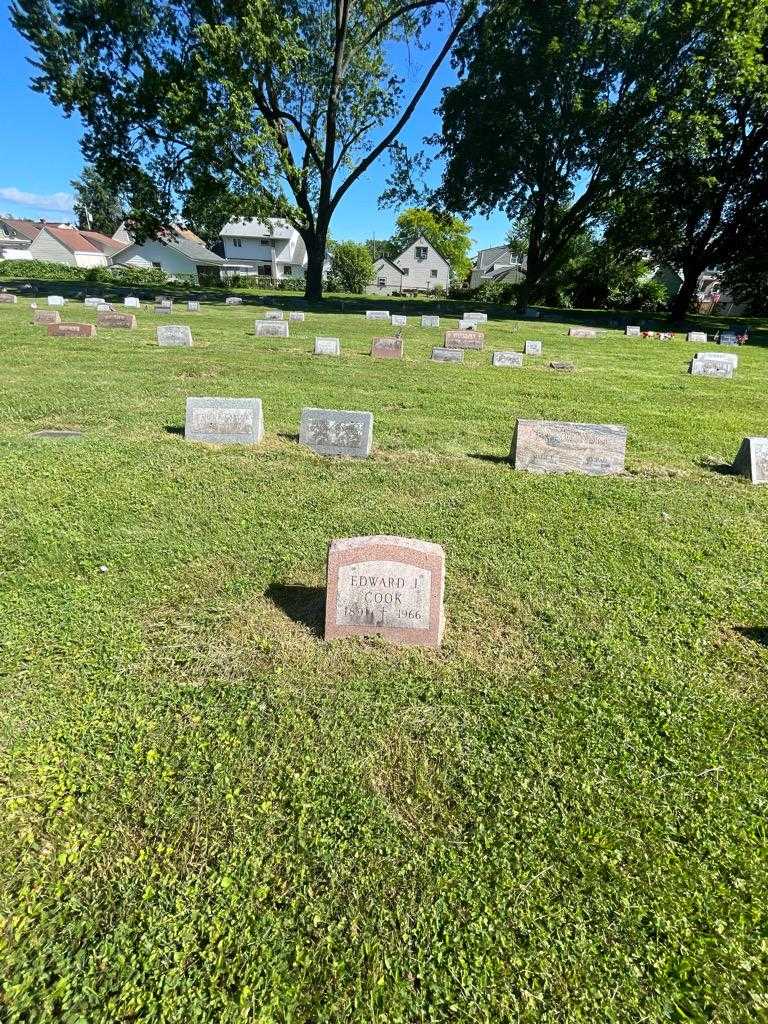 Edward J. Cook's grave. Photo 1
