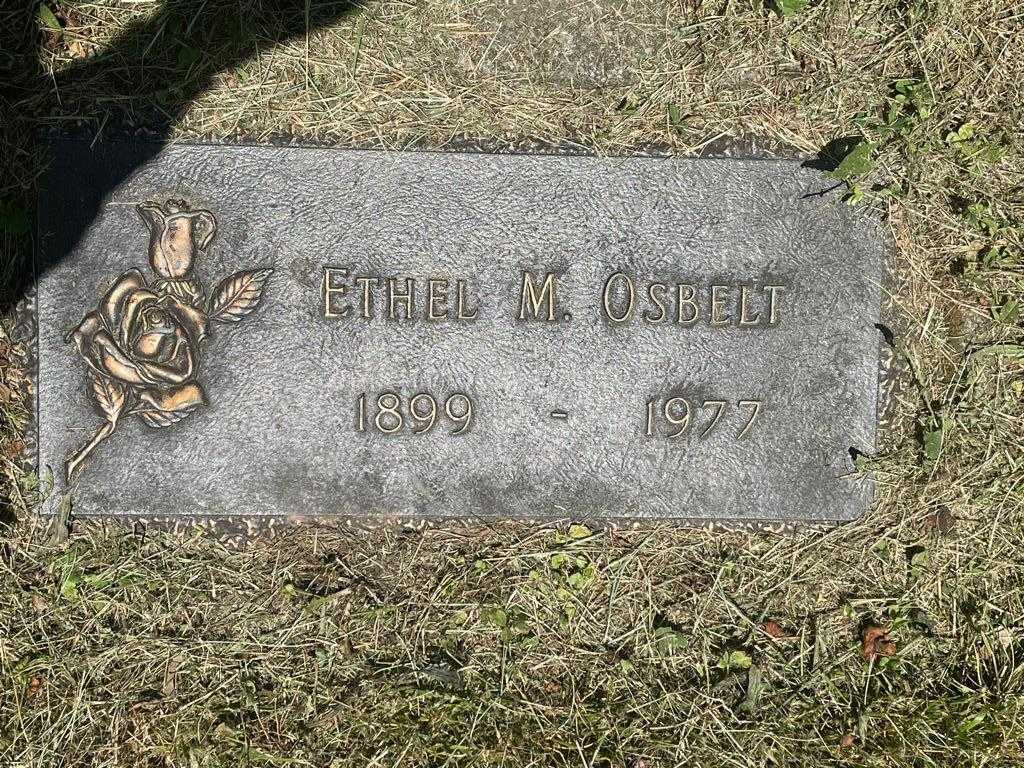 Ethel M. Osbelt's grave. Photo 3