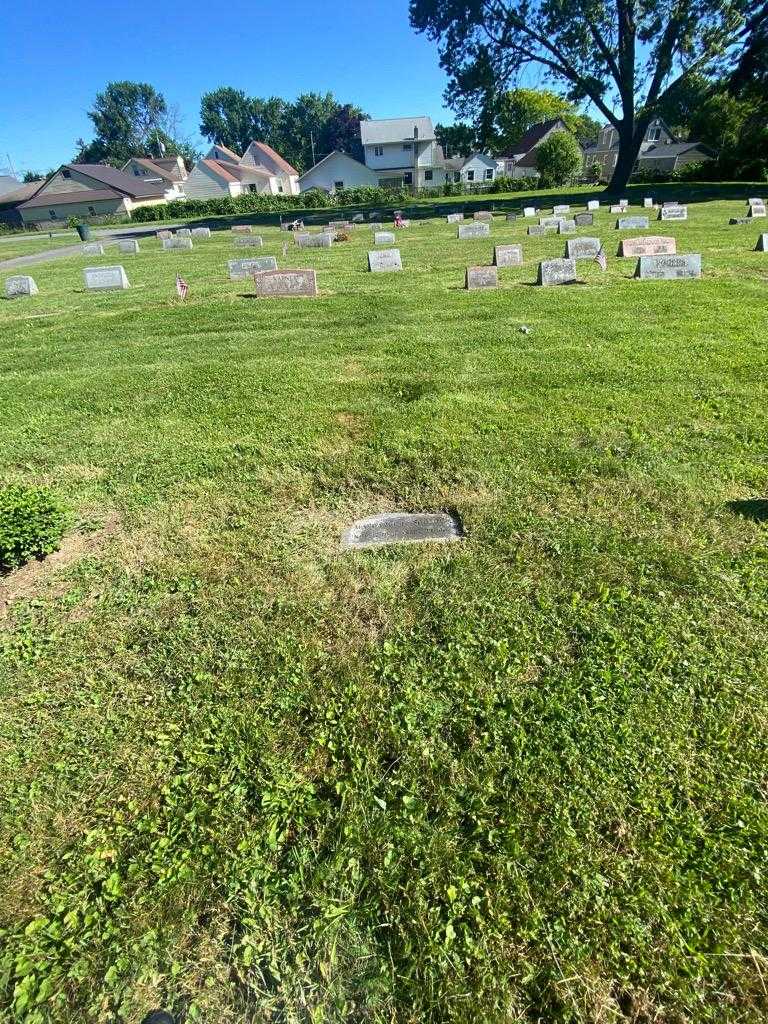 Margaret E. Schmick's grave. Photo 1