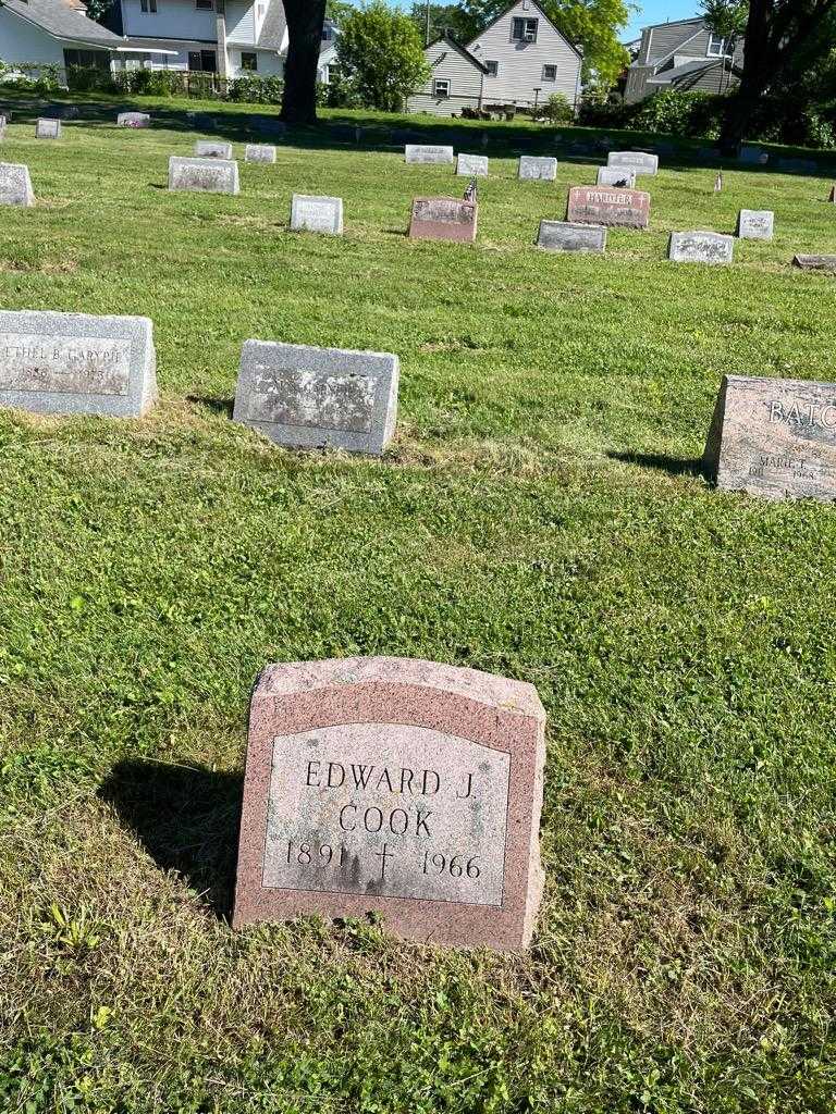 Edward J. Cook's grave. Photo 2