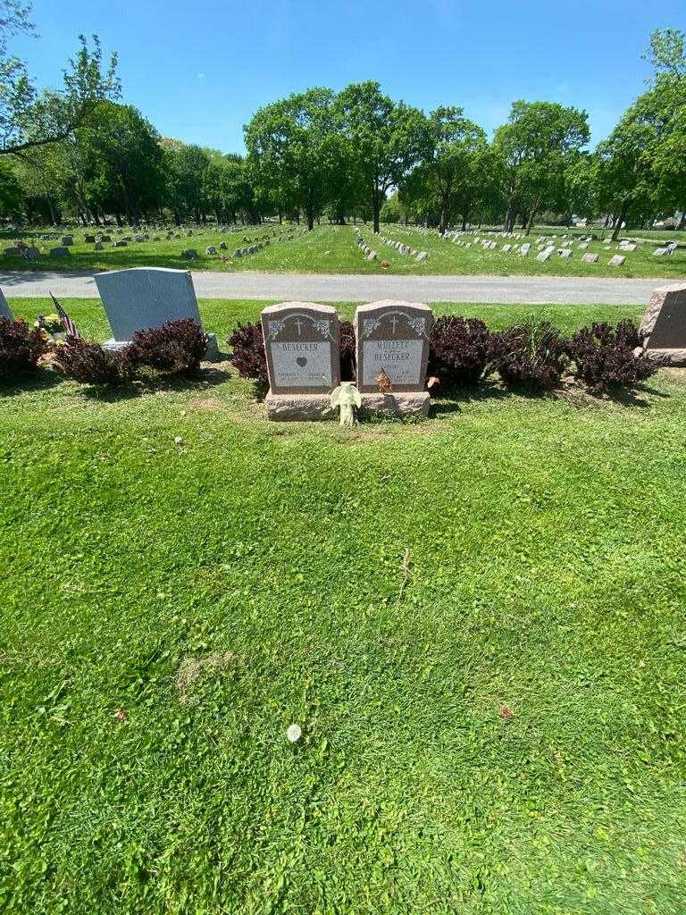 Cindy Mullett Besecker's grave. Photo 1