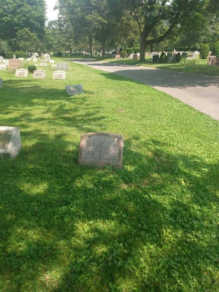 Nancy J. Graves's grave. Photo 1
