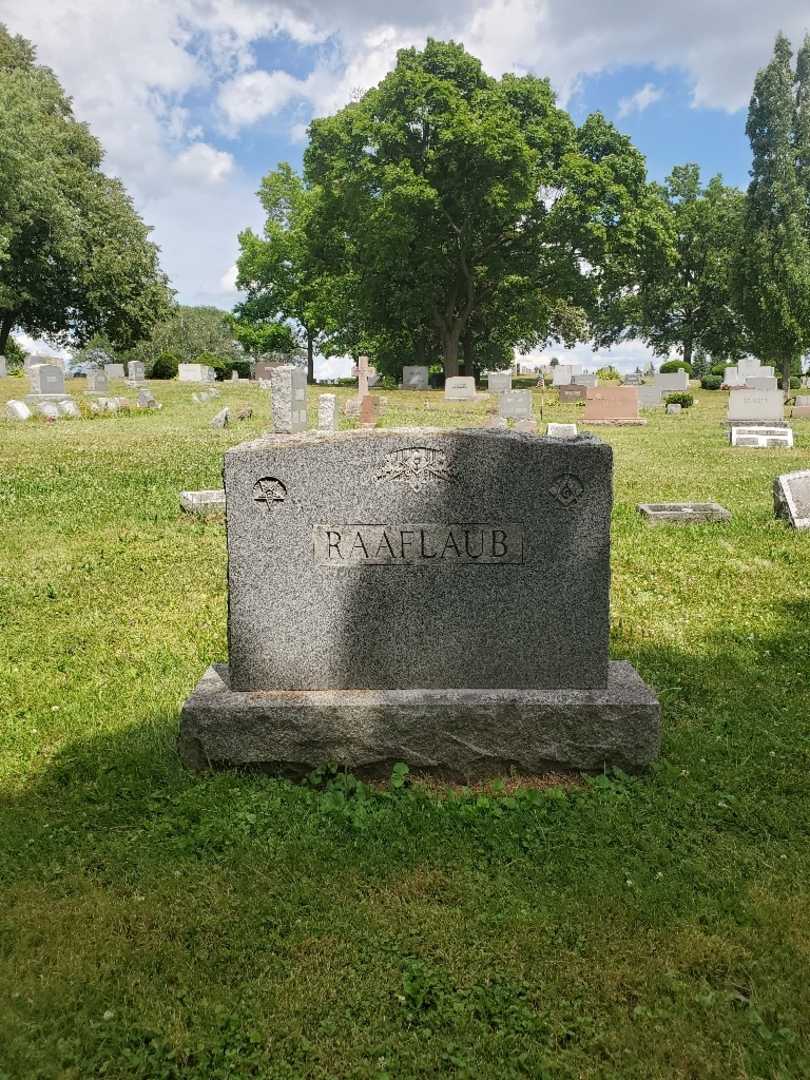 George E. Raaflaub's grave. Photo 2