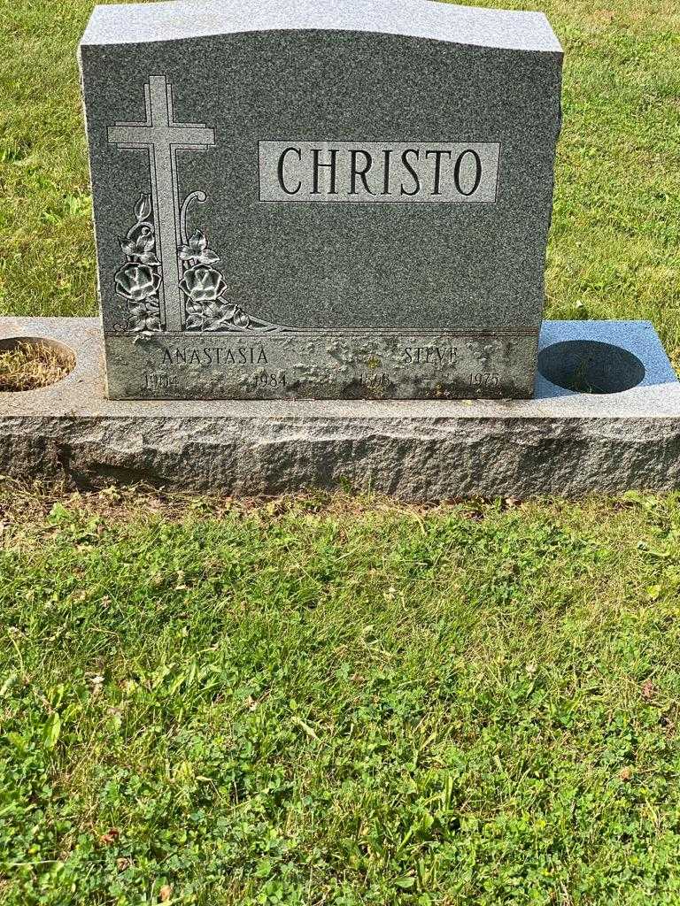 Anastasia Christo's grave. Photo 3