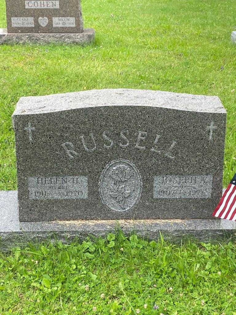 Helen H. Russell's grave. Photo 3
