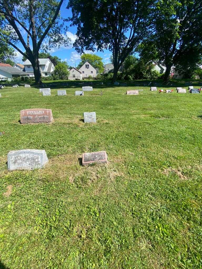 Ethel M. Rose's grave. Photo 1